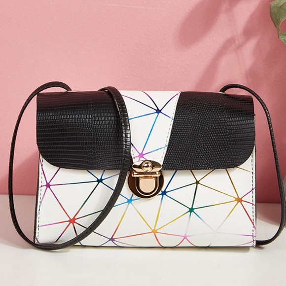 Boutique Handbags - 32. NEW| Geo Print Crossbody Bag